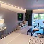 209 Modern In Close To Everything アパート
